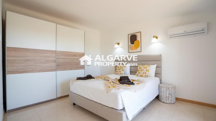 Image No.18-4 Bed Villa for sale