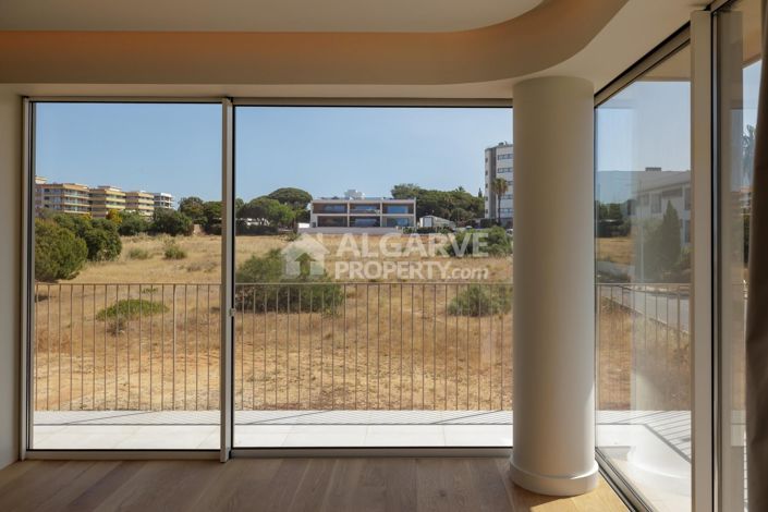 Image No.7-3 Bed Apartment for sale