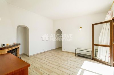 3-11211-78d1f4f8b6655591b02d22fabb36a692d73cc