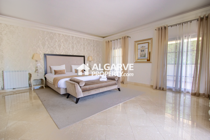 Image No.26-5 Bed Villa for sale