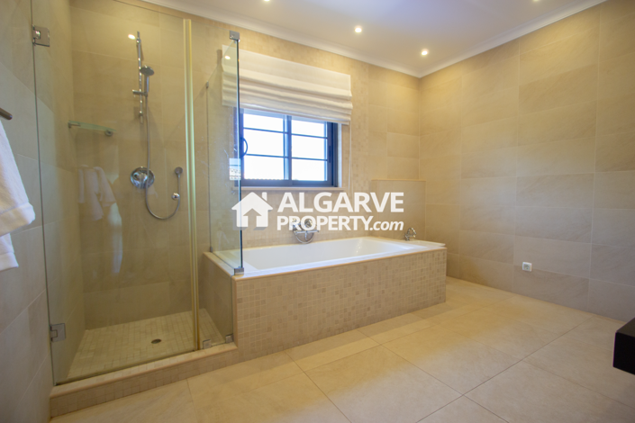 Image No.31-5 Bed Villa for sale