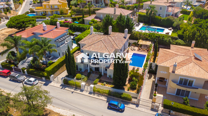Image No.5-5 Bed Villa for sale