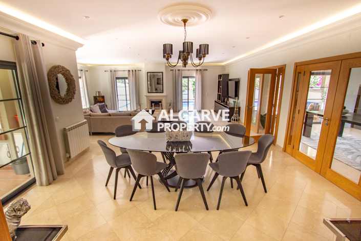 Image No.51-5 Bed Villa for sale