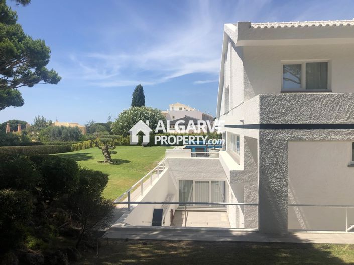 Image No.14-6 Bed Semi-Detached for sale