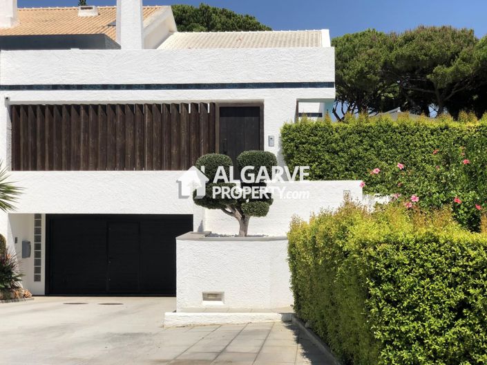 Image No.18-6 Bed Semi-Detached for sale