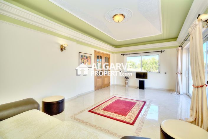 Image No.8-4 Bed Villa for sale