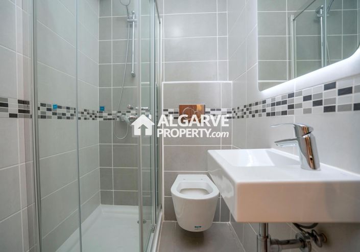 Image No.10-4 Bed Apartment for sale