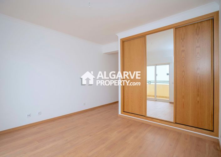 Image No.16-4 Bed Apartment for sale