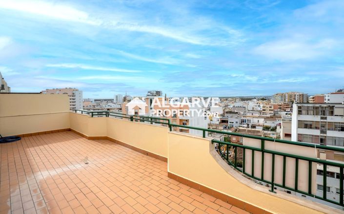 Image No.24-4 Bed Apartment for sale