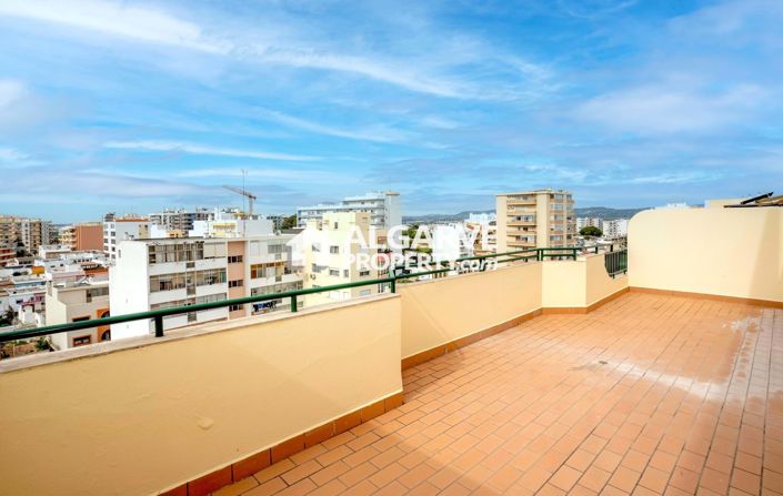 Image No.25-4 Bed Apartment for sale