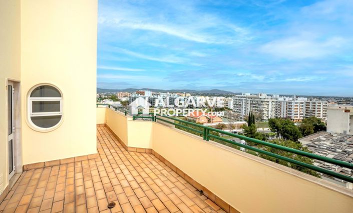 Image No.29-4 Bed Apartment for sale