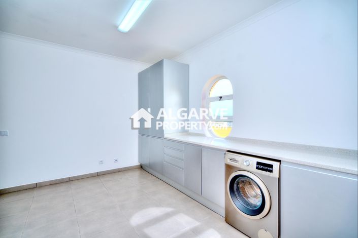 Image No.31-4 Bed Apartment for sale