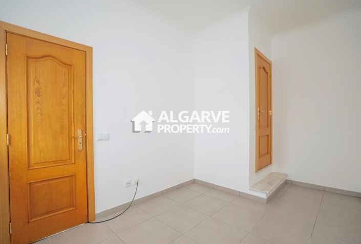 Image No.34-4 Bed Apartment for sale