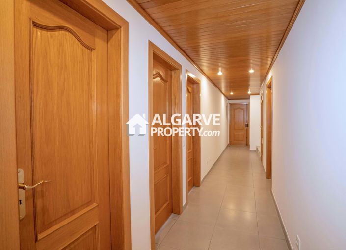 Image No.5-4 Bed Apartment for sale