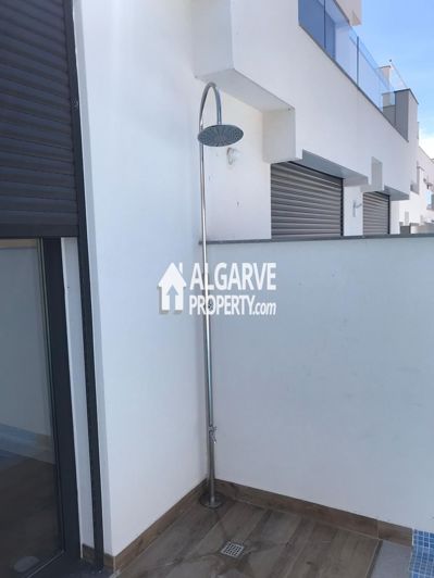 Image No.15-3 Bed Townhouse for sale