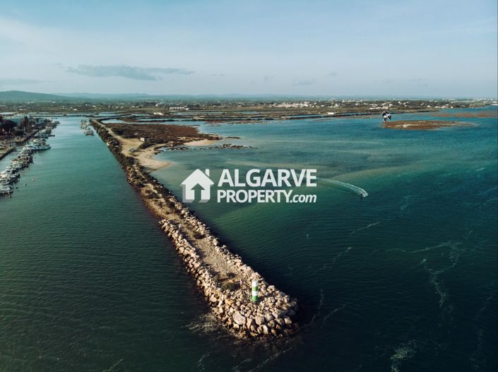 Image No.19-3 Bed Townhouse for sale