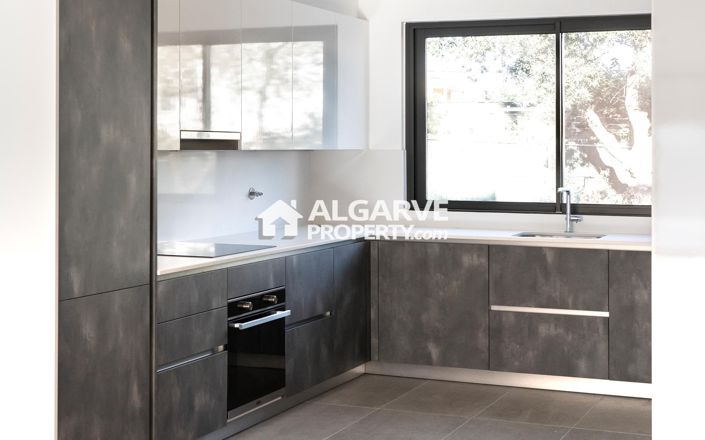 Image No.2-3 Bed Townhouse for sale