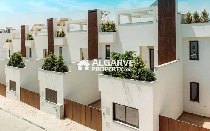 Image No.4-3 Bed Townhouse for sale