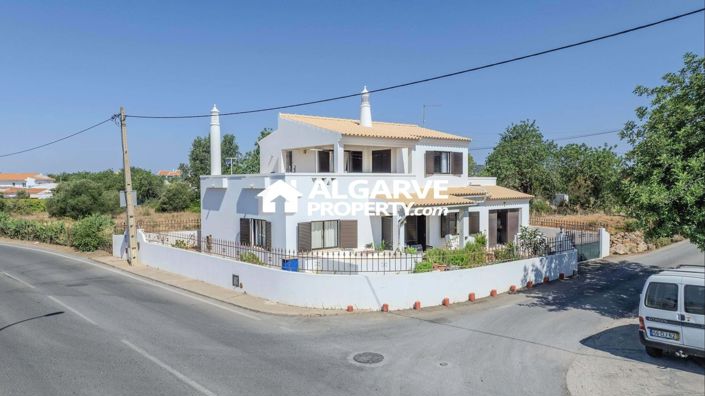 Image No.1-4 Bed Villa for sale