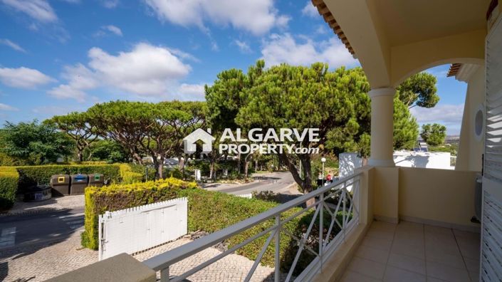 Image No.1-4 Bed Villa for sale