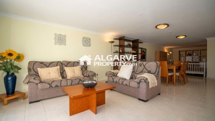 Image No.18-4 Bed Semi-Detached for sale