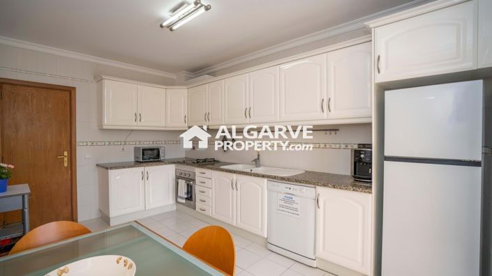 Image No.2-4 Bed Semi-Detached for sale