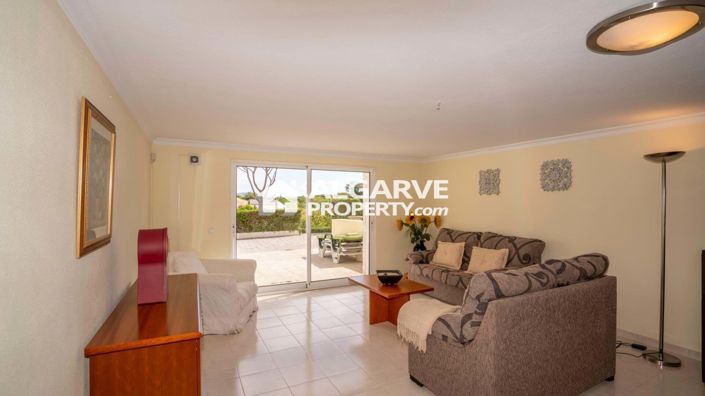 Image No.4-4 Bed Semi-Detached for sale