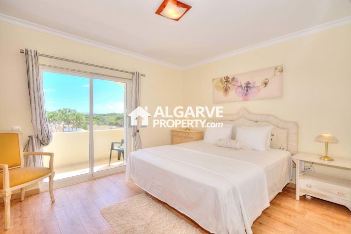 Image No.5-4 Bed Semi-Detached for sale