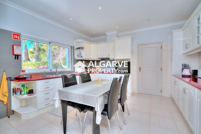 Image No.8-4 Bed Villa for sale