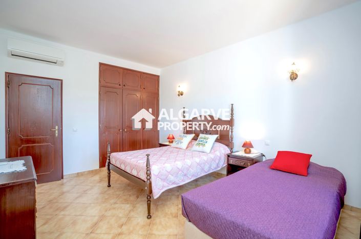 Image No.10-3 Bed Villa for sale