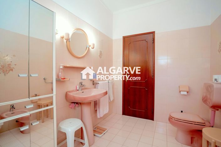 Image No.12-3 Bed Villa for sale