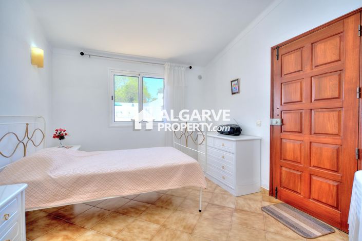 Image No.19-3 Bed Villa for sale