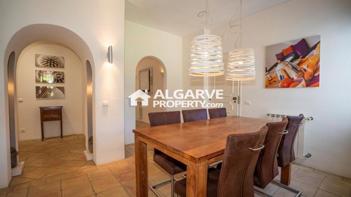 Image No.19-3 Bed Villa for sale