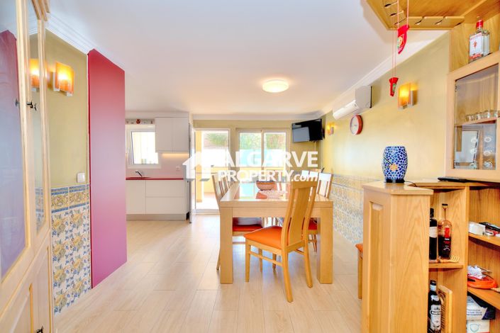 Image No.11-5 Bed Townhouse for sale