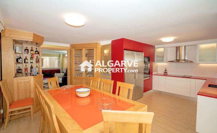 Image No.13-5 Bed Townhouse for sale