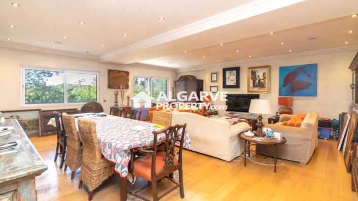 Image No.9-4 Bed Villa for sale