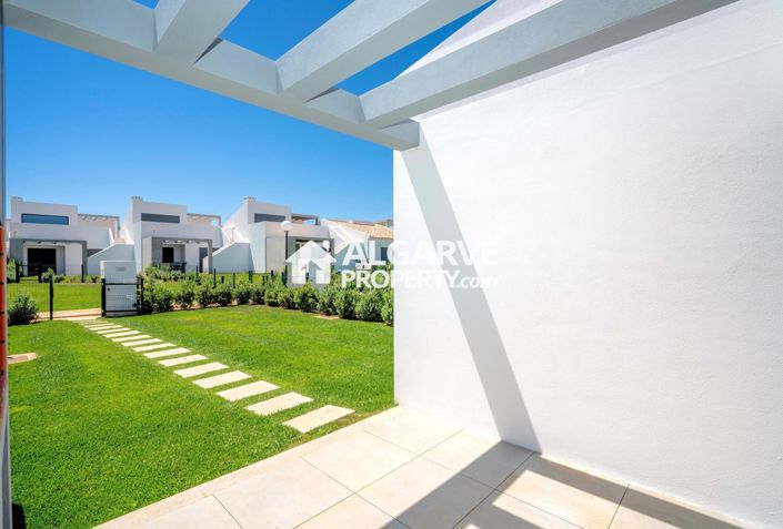 Image No.7-2 Bed Townhouse for sale