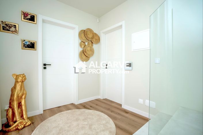 Image No.14-4 Bed Villa for sale