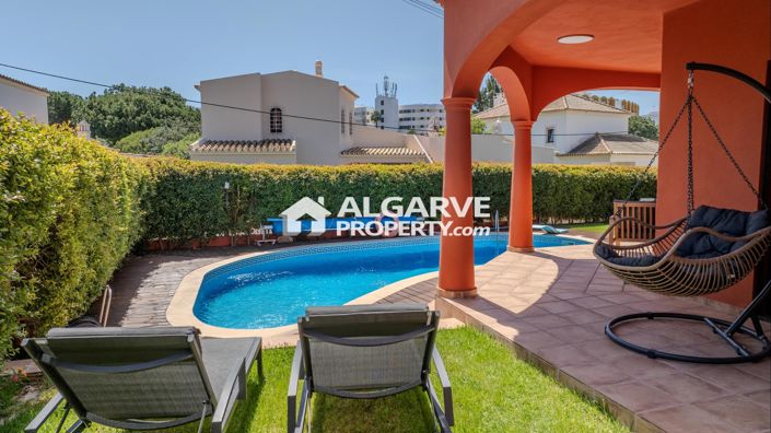 Image No.58-4 Bed Villa for sale