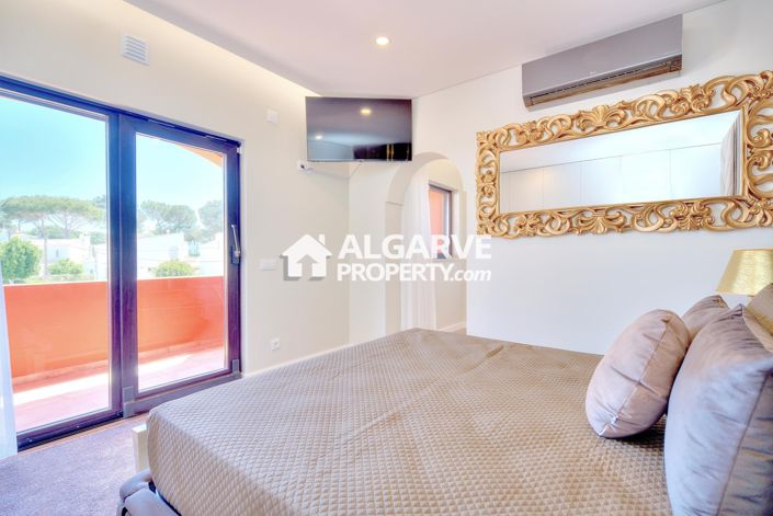 Image No.64-4 Bed Villa for sale