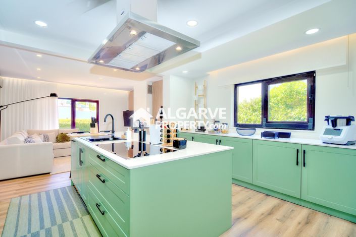 Image No.67-4 Bed Villa for sale