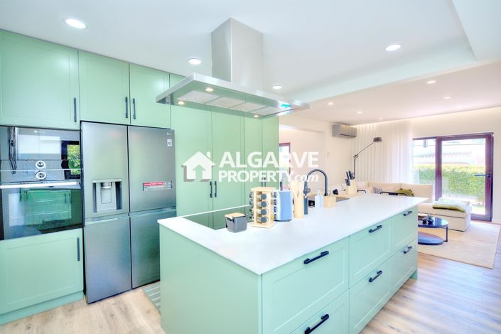 Image No.68-4 Bed Villa for sale