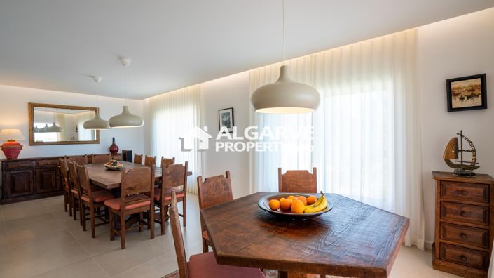 Image No.11-5 Bed Villa for sale