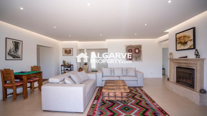 Image No.12-5 Bed Villa for sale