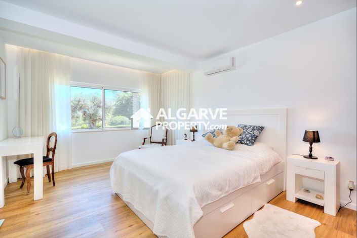 Image No.43-5 Bed Villa for sale