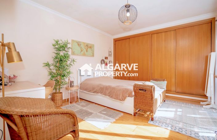 Image No.10-4 Bed Apartment for sale