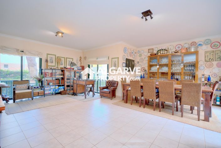 Image No.2-4 Bed Apartment for sale