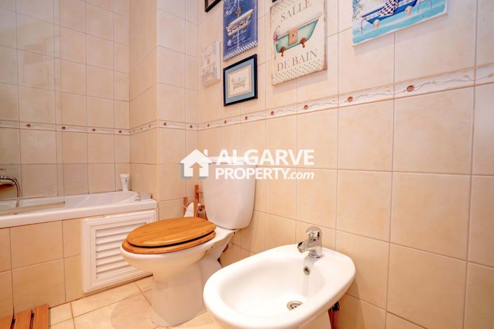 Image No.33-4 Bed Apartment for sale