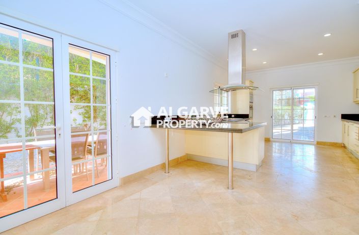 Image No.11-Villa de 4 chambres à vendre à Almancil