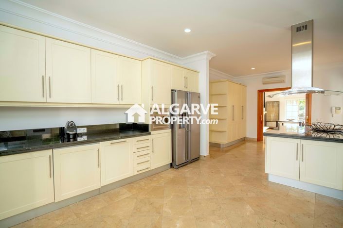 Image No.12-Villa de 4 chambres à vendre à Almancil